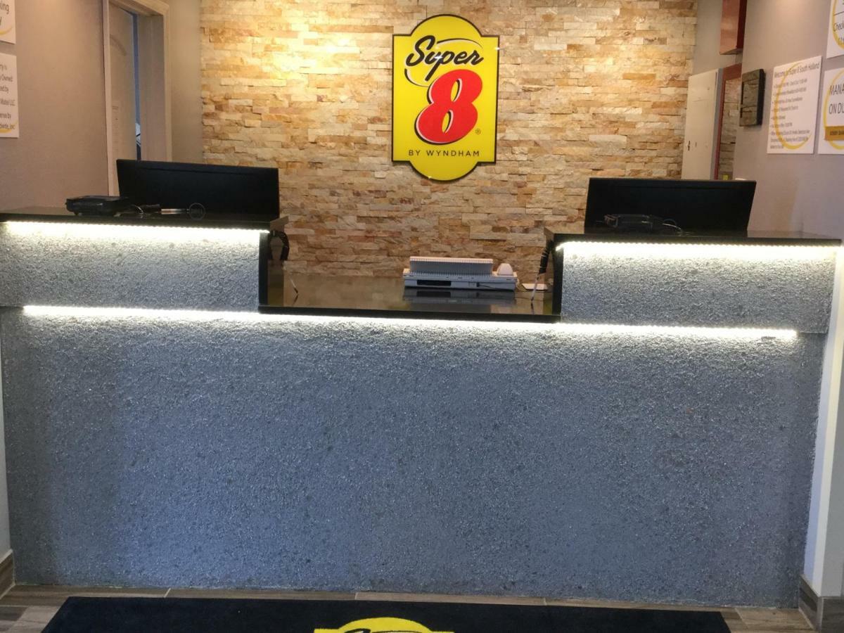 Super 8 By Wyndham South Holland Hotel Buitenkant foto