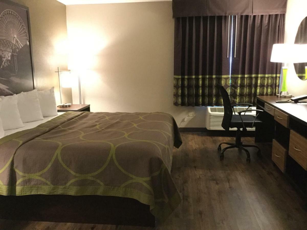 Super 8 By Wyndham South Holland Hotel Buitenkant foto