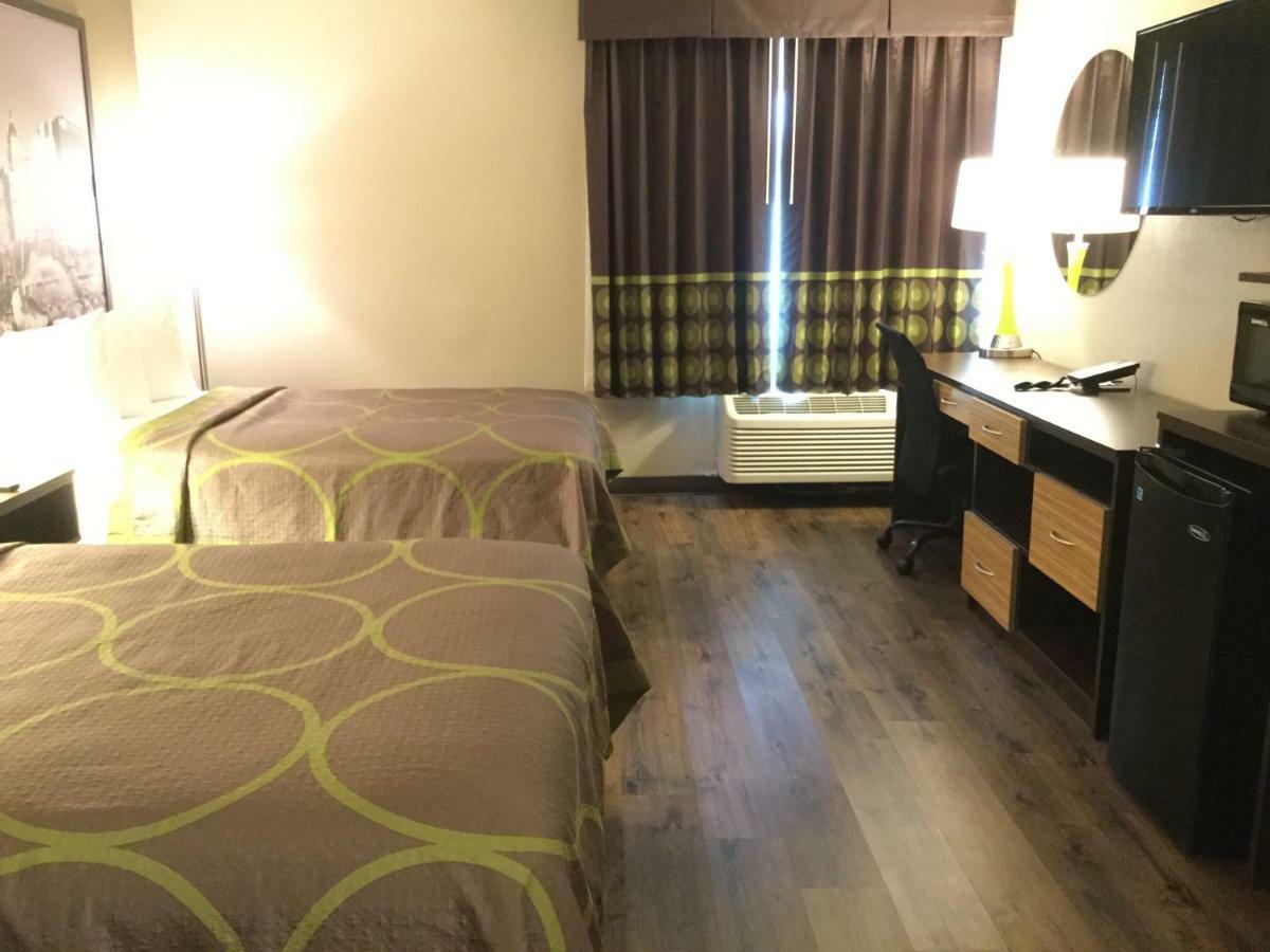 Super 8 By Wyndham South Holland Hotel Buitenkant foto